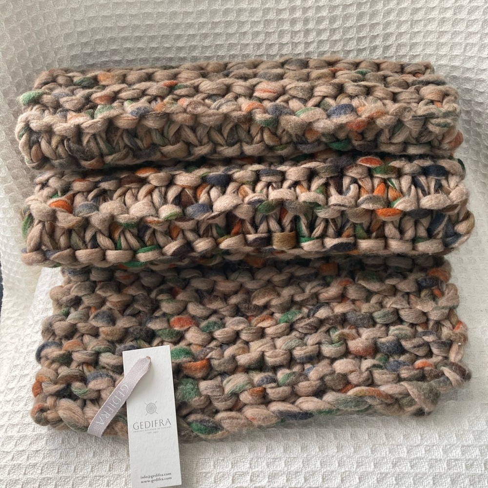 Gedifra Yarn Woven Chunky Scarf/Wrap NWT
